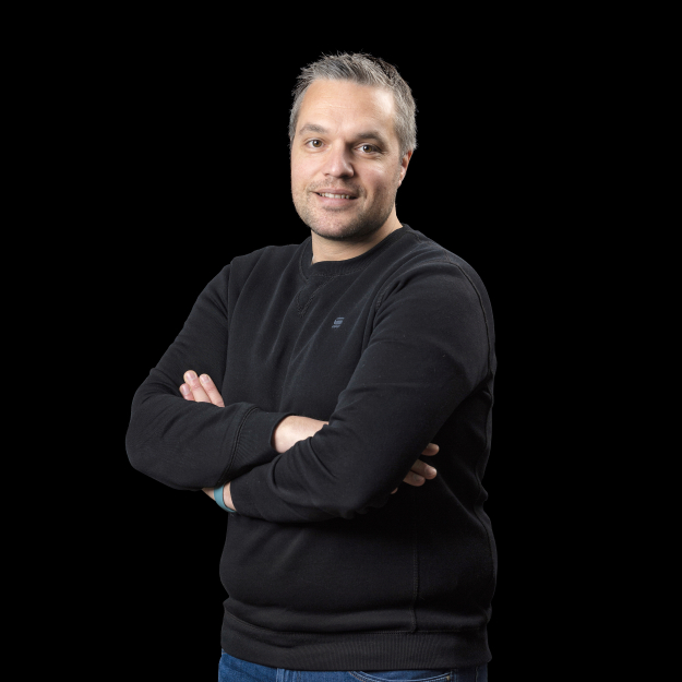 Niels Aggenbach-01 A86O0100.jpg