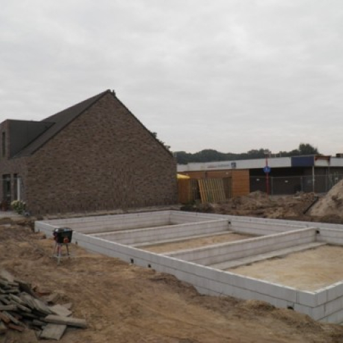 Start bouw 3 woningen.jpg