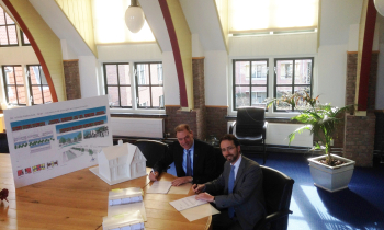Ondertekening contracten Schaepmanlaan - RKWBV en Uffkes  (3).JPG
